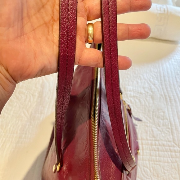 Authentic Loius Vuitton Lumineuse  Empriente Leather in Aurore color. - Picture 8 of 16